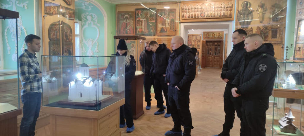 В канун Крещения Господнего спецназ Росгвардии посетил Свято-Троицкую Сергиеву Лавру